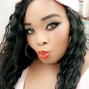 Meet your Posher, Althea